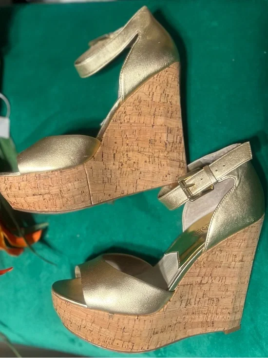 WOMEN MK Michael Kors Arianna Metallic Gold Cork Wedge with Ankle Strap,Size 7.5 - Picture 4 of 12